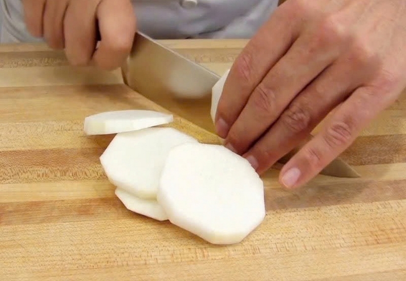 cánh gà om củ cải ảnh 2
