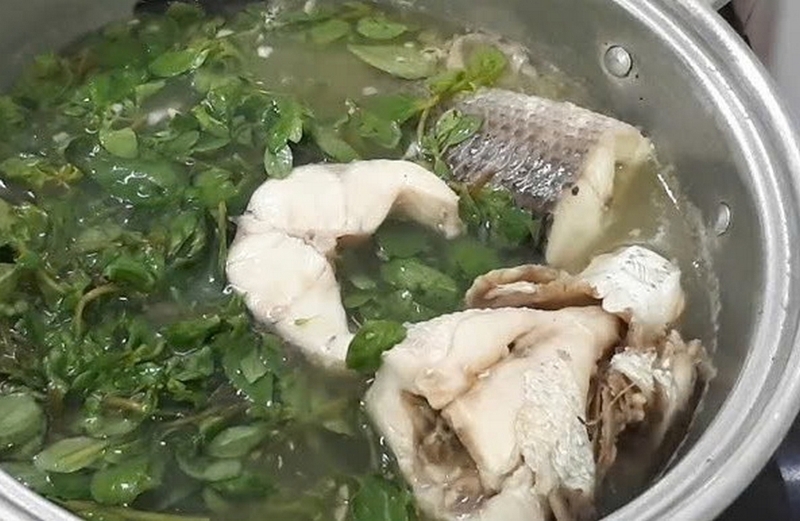 Canh rau đắng cá lóc ảnh 1