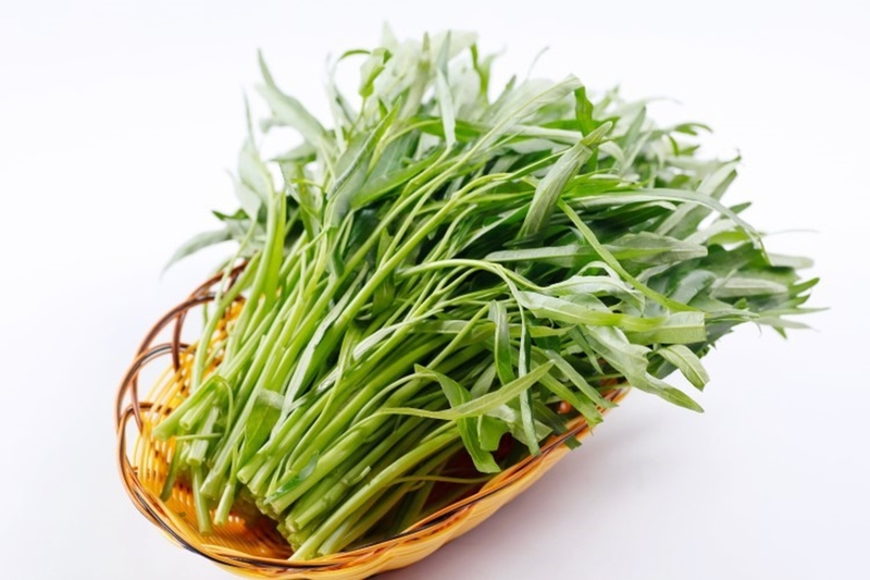 Canh rau muống nấu tôm (ảnh 2)