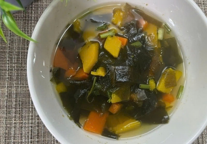 Canh rong biển bí đỏ ảnh 5