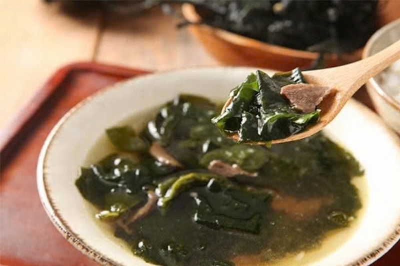 canh rong biển sườn heo ảnh 1