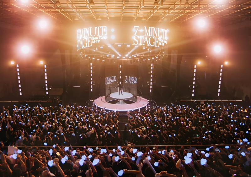 Caption đi concert 6