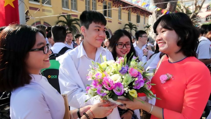 Câu đối 20/11 về thầy cô