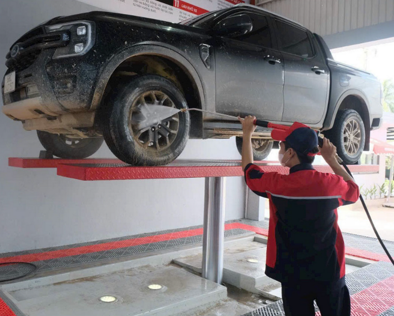 Cầu nâng ô tô là một thiết bị cơ khí được sử dụng rộng rãi