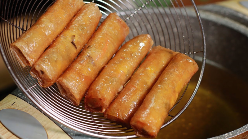 Bước 4: Chiên chả giò cá ngừ