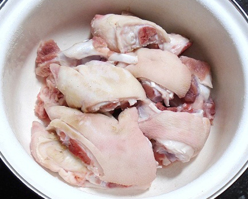 chân giò kho nước dừa tươi 3