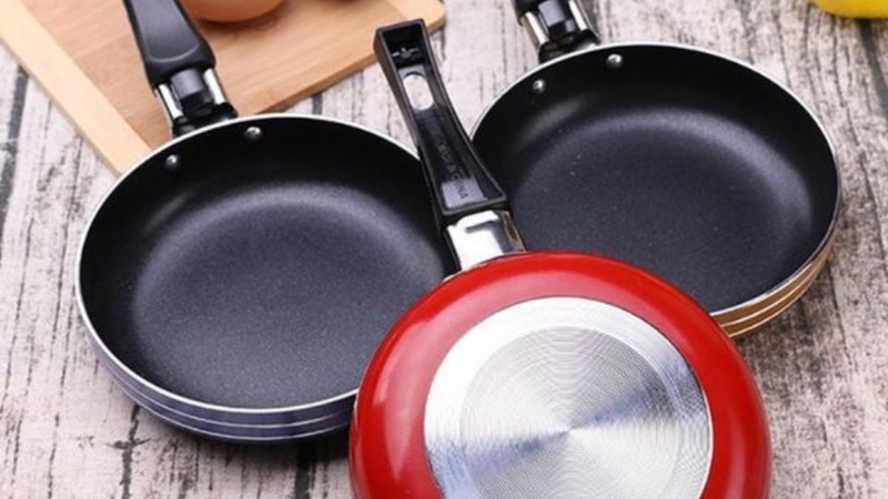 Chảo chống d&iacute;nh bếp từ l&agrave; g&igrave;?