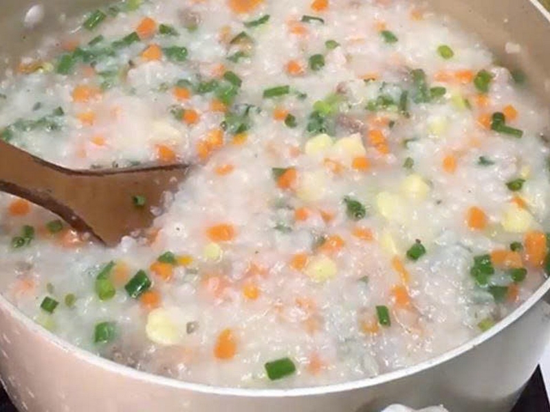 cháo thịt bò bí đỏ ảnh 4