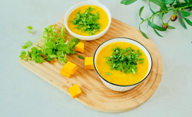 cháo trứng gà bí đỏ phô mai 1