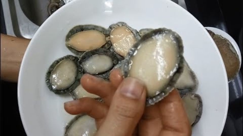 Chuẩn bị bào ngư đông lạnh