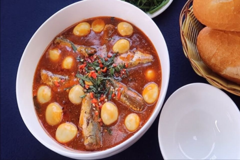 chế biến cá hộp 3 cô gái (ảnh 6)