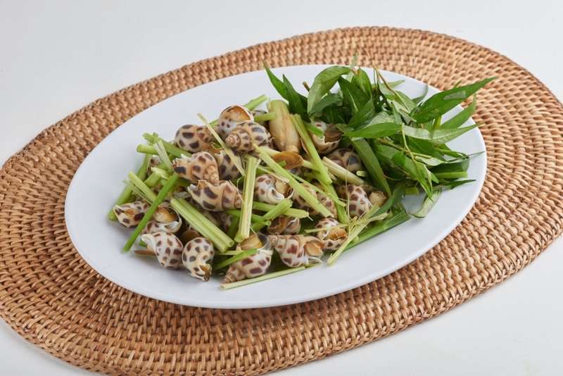 Chế biến ốc hương 4