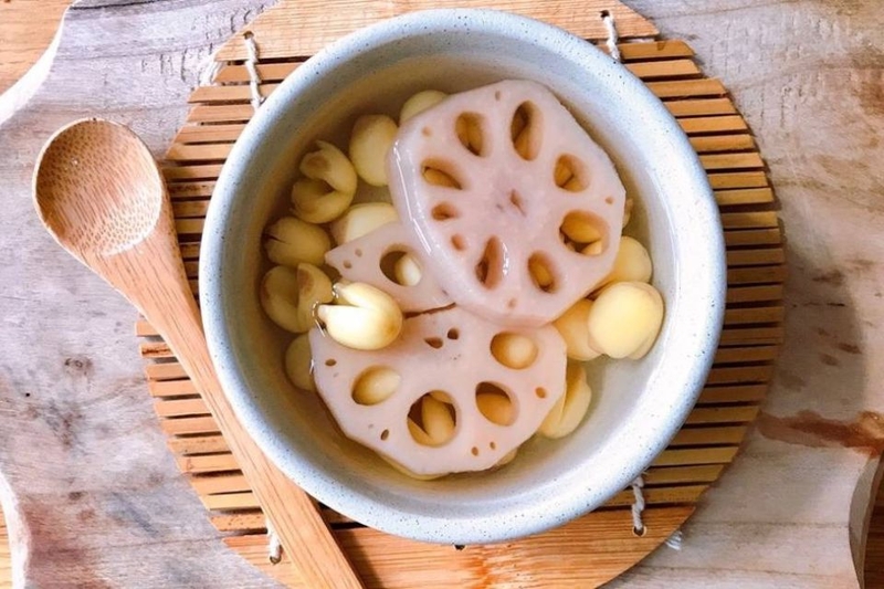 chè củ sen truyền thống