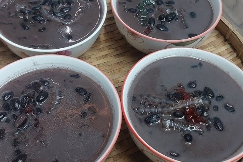 chè đậu đen bột khoai nước cốt dừa thanh mát