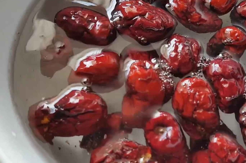 chè nấm tuyết táo đỏ 3