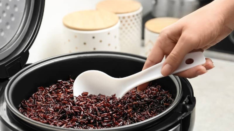 Bước 2: Nấu nếp cẩm