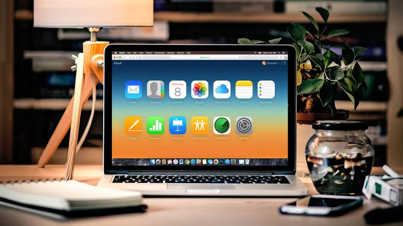 Check iCloud MacBook để đảm bảo thiết bị không có nguy cơ bị khoá