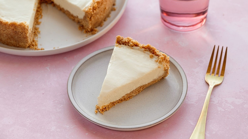 Cheesecake dâu tây việt quất - 02
