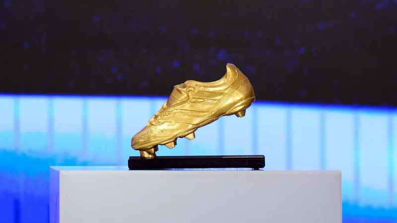 Chiếc giày vàng World Cup là gì