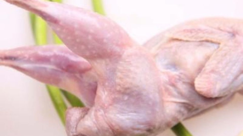 Bước 1: Sơ chế nguyên liệu