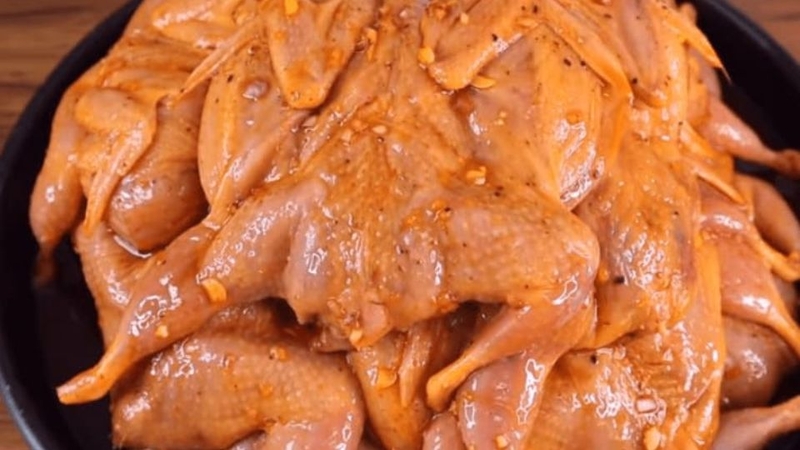 Bước 3: Ướp chim cút