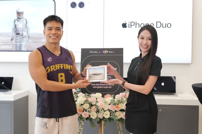 chinh-thuc-trai-nghiem-iphone-duo-tai-fpt-shop-va-fstudio-by-fpt-215303-1.jpg