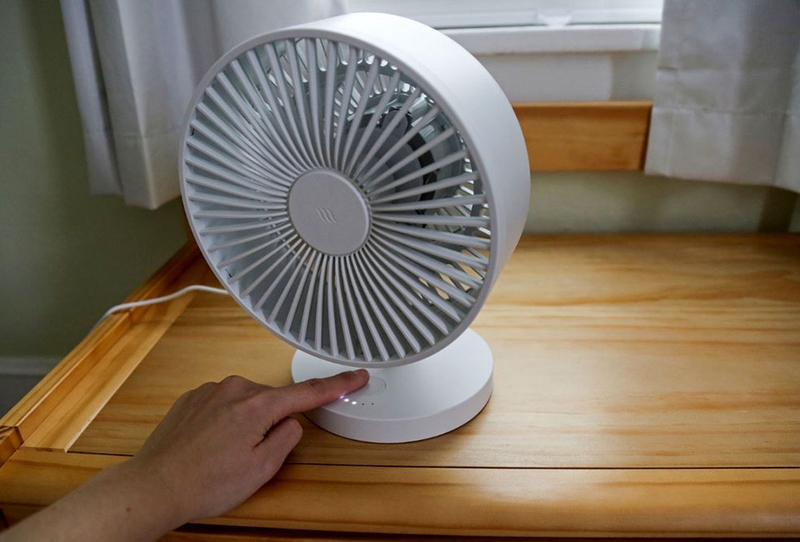 Cho trẻ sơ sinh nằm quạt đúng cách - 05