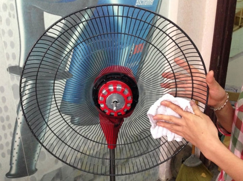 Cho trẻ sơ sinh nằm quạt đúng cách - 07