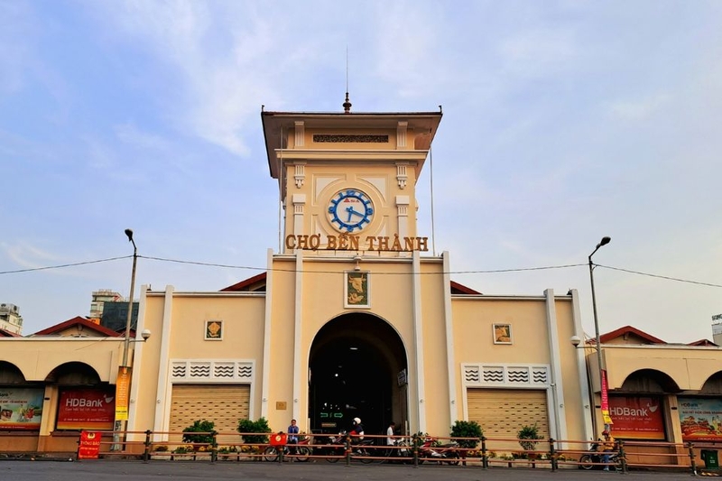 Chợ Bến Thành ở đâu? Vì sao chợ Bến Thành trở thành khu chợ nổi tiếng nhất Sài Gòn