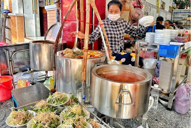 Bún riêu gánh bà Liên