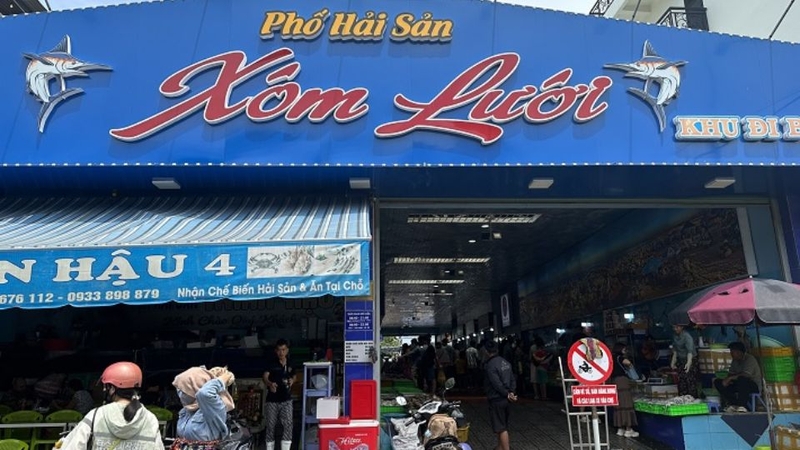 Tổng quan về chợ Xóm Lưới