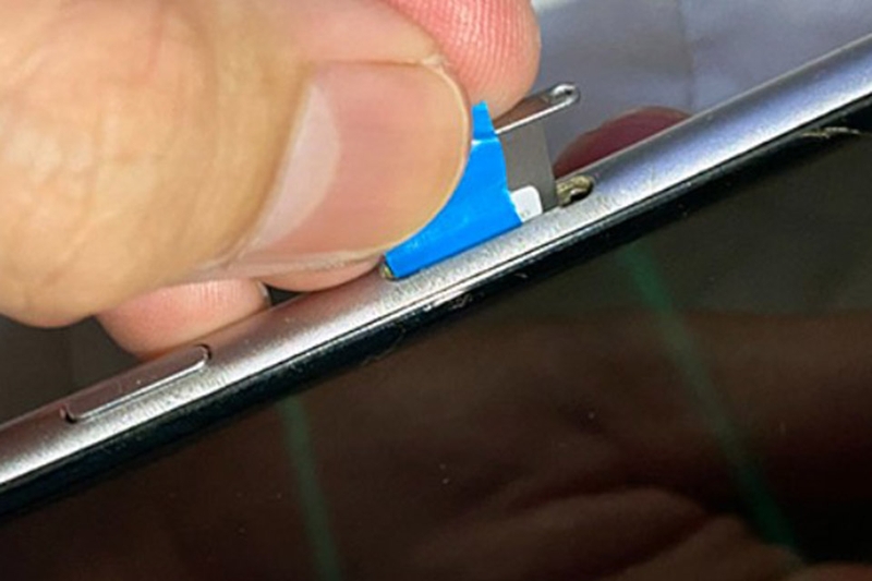 Chọc SIM không ra 10