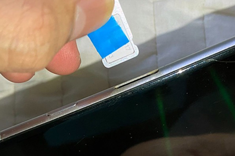Chọc SIM không ra 2