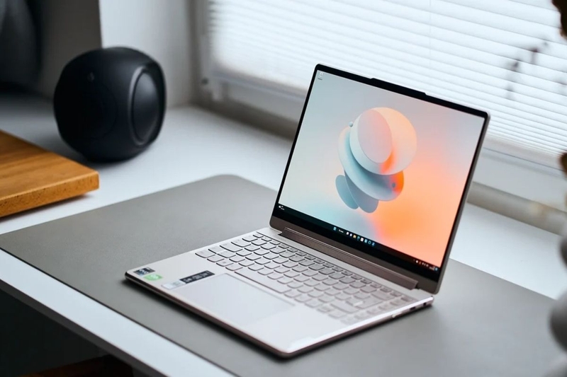 Chọn mua MacBook Air hay Ultrabook - hình 2