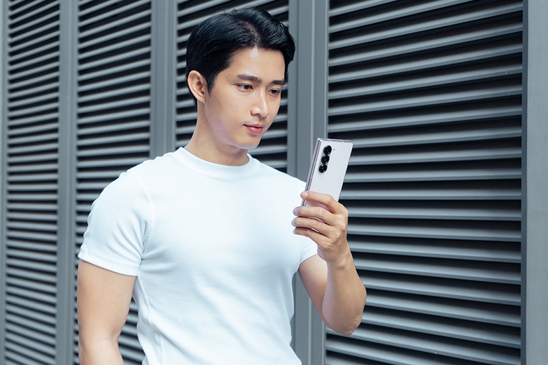 chon-qua-14-3-chon-galaxy-z-fold6 (1).jpg