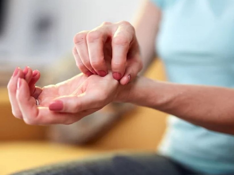 chống ngứa khi sơ chế khoai môn 2
