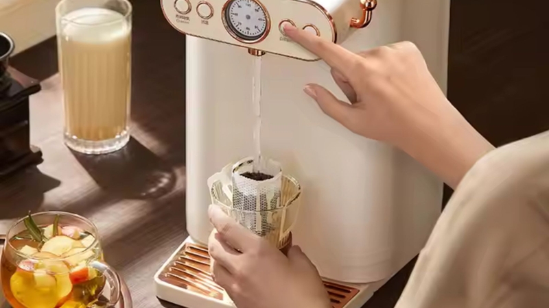 Cơ chế hoạt động của chức năng rót nước chống bỏng