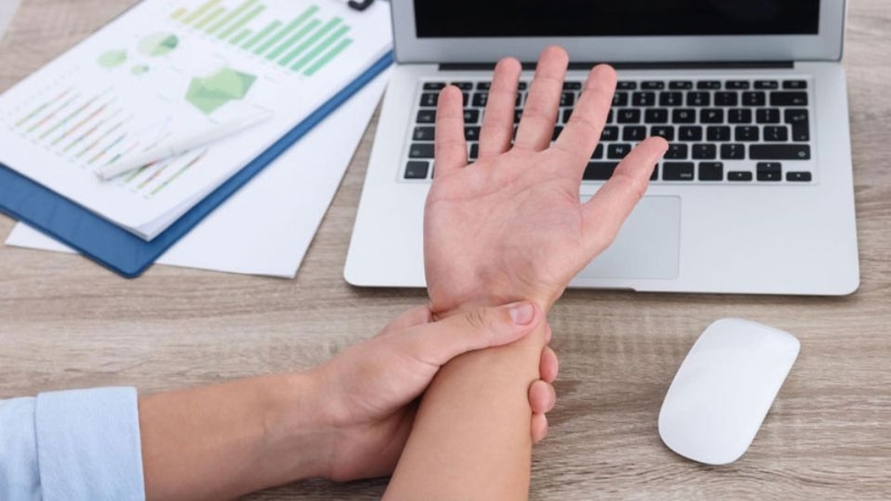 Vì sao sử dụng chuột thông thường dễ gây đau cổ tay?