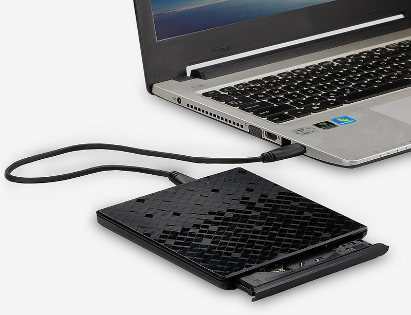 su dung o dia ngoai de chuyen du lieu giua 2 laptop