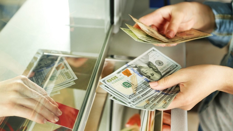 Ngân hàng và tổ chức tín dụng