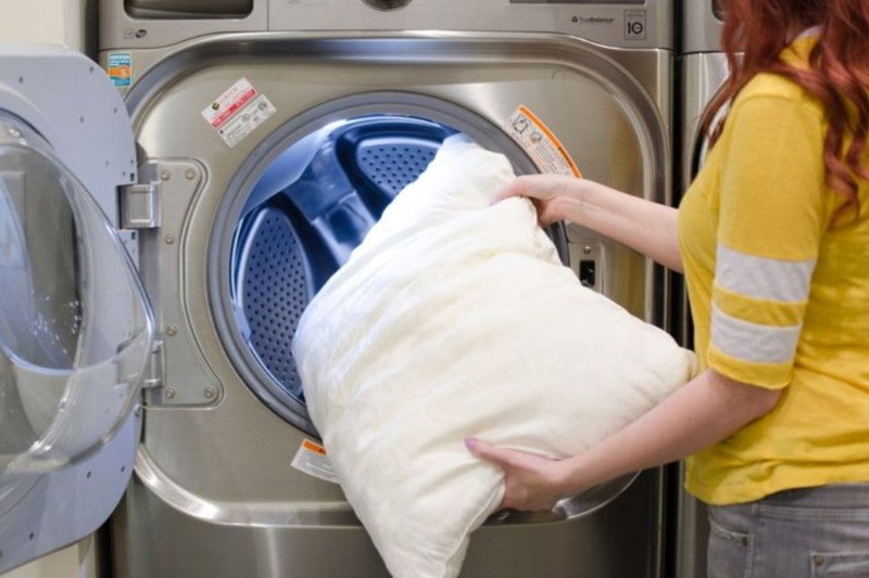 có cho gối vào máy giặt được không (ảnh 2)