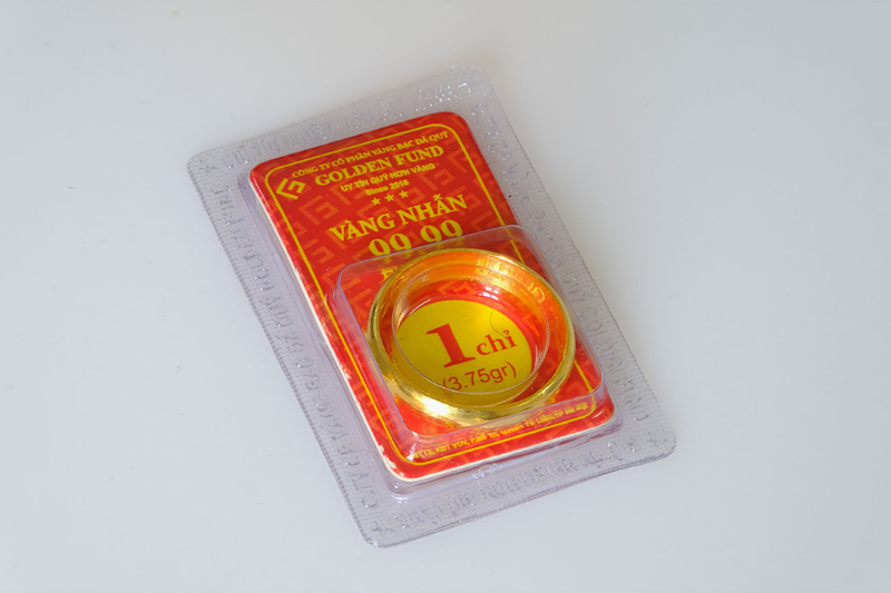 Ngày vía Thần Tài nên mua mấy chỉ vàng?