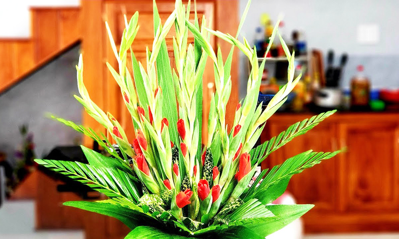 Ý nghĩa cắm hoa lay ơn trên bàn thờ