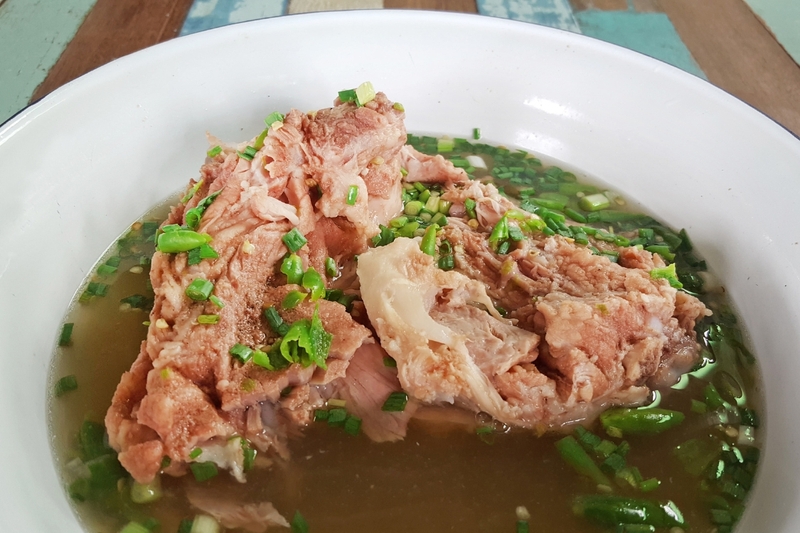 có nên chần xương trước khi nấu 9