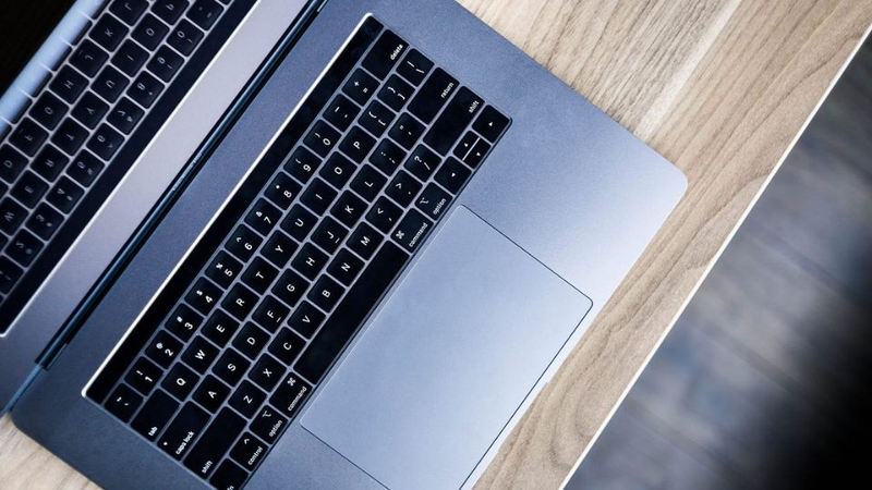 Có nên dán trackpad MacBook không? 4