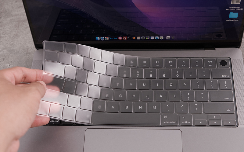 Có nên dùng phủ phím MacBook 2