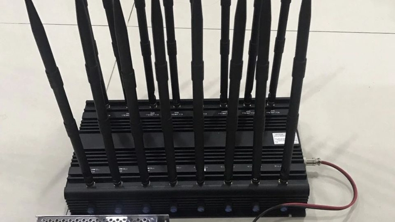 Có nên dùng thiết bị phá sóng karaoke? 2