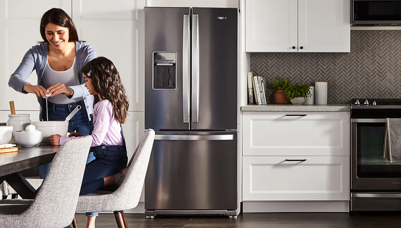 có nên kê chân tủ lạnh 4.png