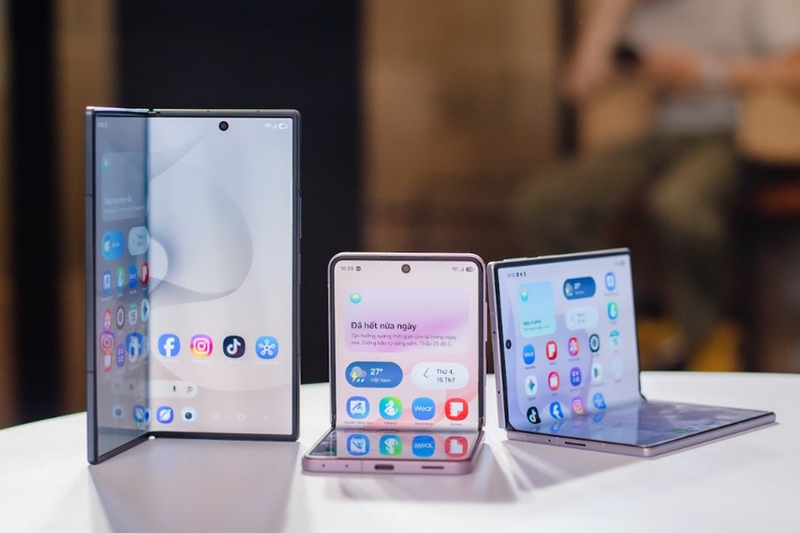 Điện thoại gập năm 2026 có gì đáng chú ý?