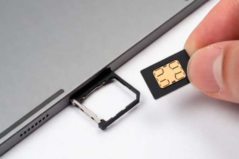 Phiên bản có SIM giúp người dùng hạn chế phụ thuộc vào điểm phát sóng từ điện thoại